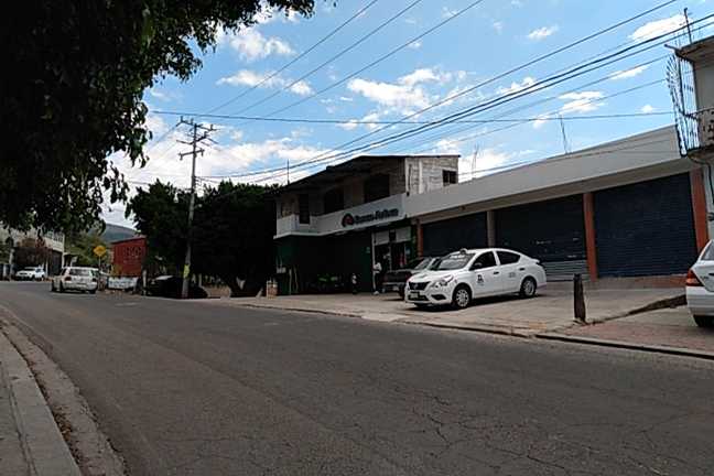 Fotografia tomada fuera de Banco Azteca - Banco en Benito Juárez, Mich.
