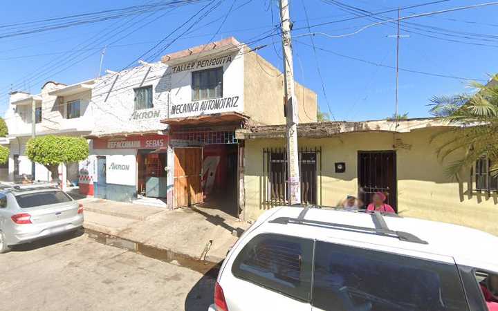 Fotografia tomada fuera de Oficina de Seguros - Compañía de seguros en Sayula, Jal.