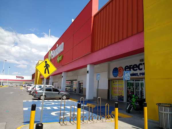 Fotografia tomada fuera de Soriana Paseo la Joya - Supermercado en Cuautitlán, Edomex.