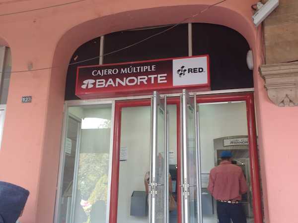 Fotografia tomada fuera de Cajero Banorte - Cajeros automáticos en San Luis de la Paz, Gto.
