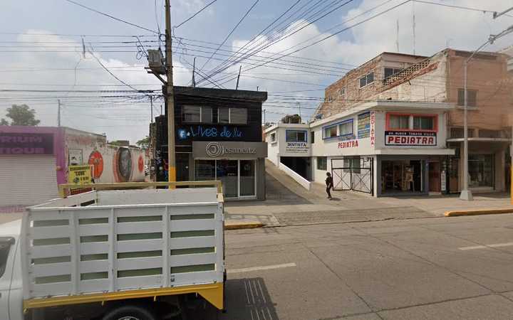 Fotografia tomada fuera de MicroPréstamos Irapuato - Tienda de ropa en Irapuato, Gto.