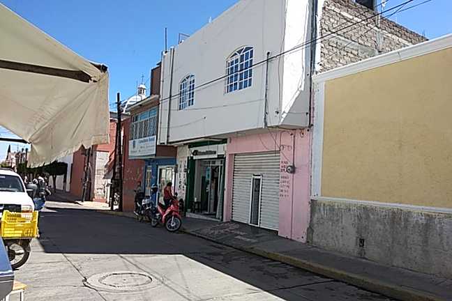 Fotografia tomada fuera de Banco Azteca - Banco en Villa Hidalgo, Jal.
