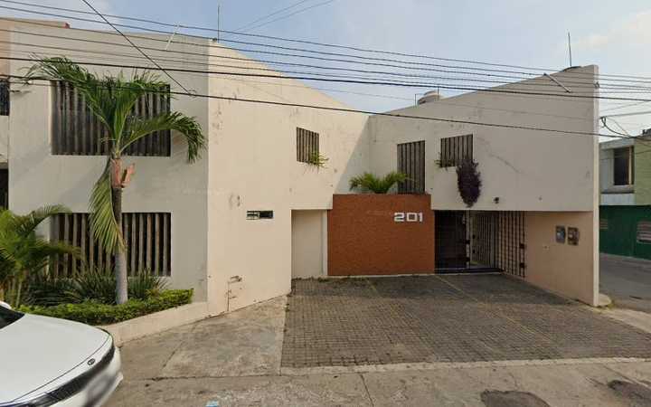 Fotografia tomada fuera de Despacho RCacep y Asociados - Compañía de seguros en Villahermosa, Tab.