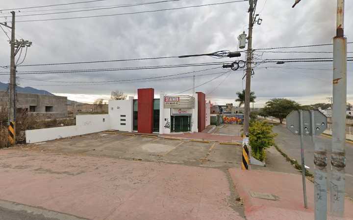 Fotografia tomada fuera de Caja Tepic S.C. de A.P de R.L. de C.V. - Caja de ahorros en Tepic, Nay.