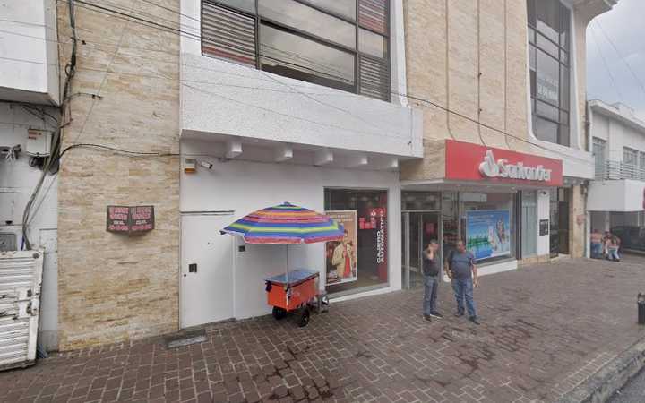 Fotografia tomada fuera de BanBajío Sucursal Cupatitzio - Banco en Uruapan, Mich.