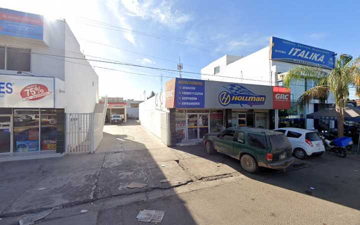 Fotografia tomada fuera de Banco Azteca - Banco en Guasave, Sin.