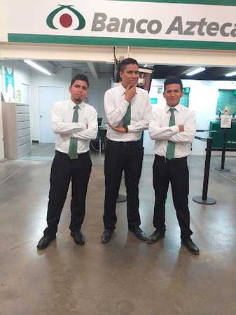 Fotografia tomada fuera de Banco Azteca - Banco en Cihuatlán, Jal.