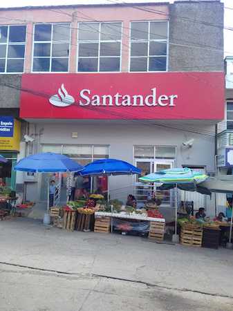 Fotografia tomada fuera de Banco Santander - Banco en San Pedro Pochutla, Oax.