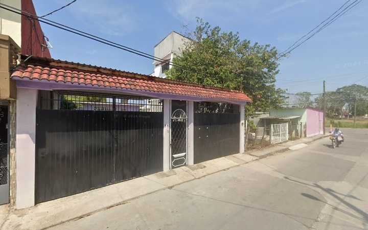 Fotografia tomada fuera de Afore Coppel Juárez - Consultora financiera en Comalcalco, Tab.