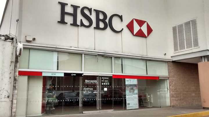 Fotografia tomada fuera de HSBC - Banco en Poza Rica de Hidalgo, Ver.