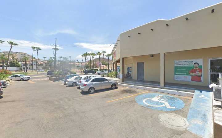Fotografia tomada fuera de Cash Móvil Los Cabos - Institución financiera en San José del Cabo, B.C.S.