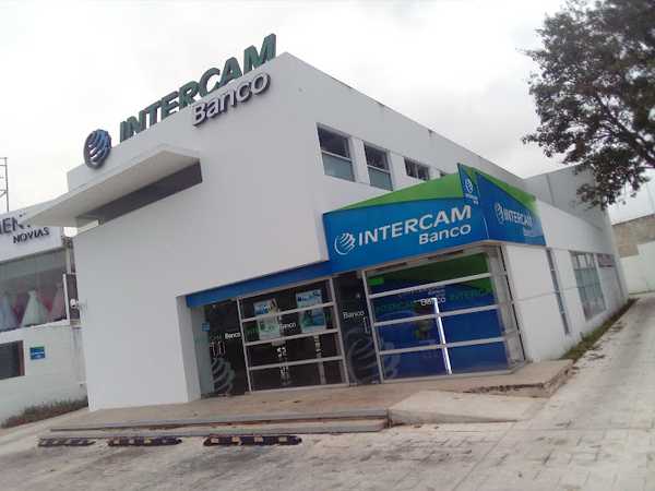 Fotografia tomada fuera de Intercam Banco Mérida - Banco en Mérida, Yuc.