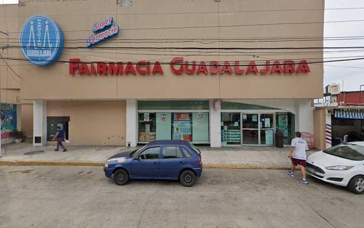 Fotografia tomada fuera de Grupo Financiero Banorte Corresponsal ACAPULCO GUERRERO RUIZ CORTINEZ - Banco en Acapulco de Juárez, Gro.
