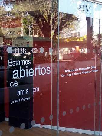 Fotografia tomada fuera de HSBC - Bank en Tlalpan, CDMX