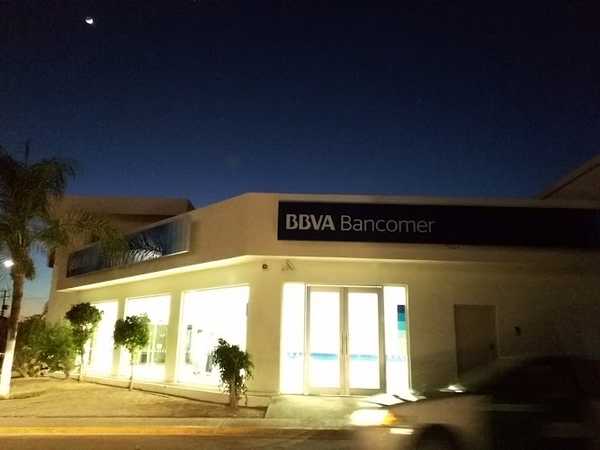 Fotografia tomada fuera de Banco BBVA - Banco en Los Mochis, Sin.