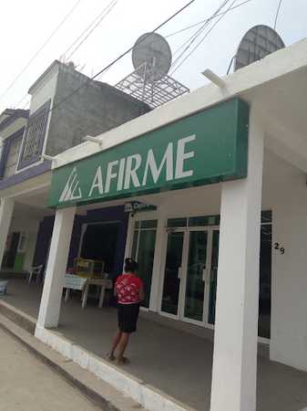Fotografia tomada fuera de Banco AFIRME - Banco en Aquila, Mich.