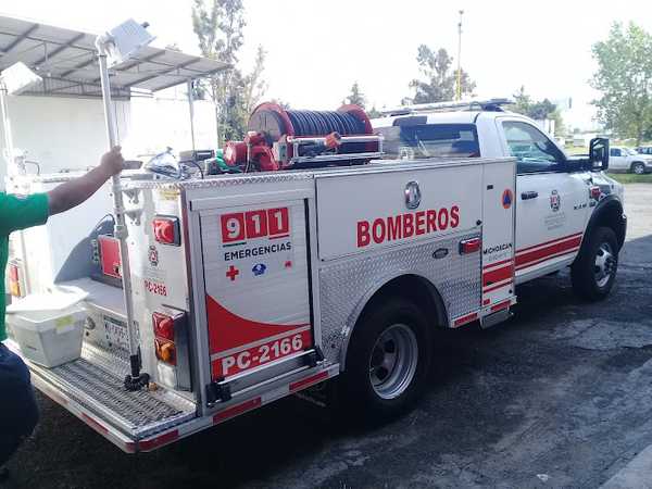 Fotografia tomada fuera de Unidad Estatal De Proteccion Civil Aquila, Michoacan. - Oficinas de empresa en Aquila, Mich.