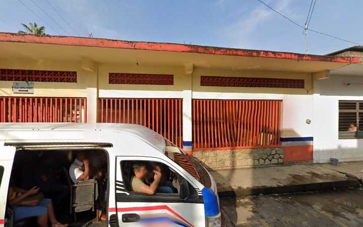 Fotografia tomada fuera de Banco del Bienestar - Banco del sector público en Santo Domingo de los Colorados, Chis.