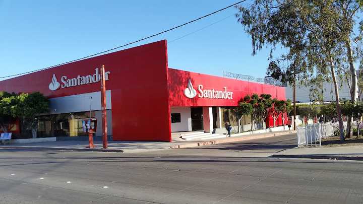 Fotografia tomada fuera de Santander Suc. 4419 Agua Caliente - Banco en Tijuana, B.C.