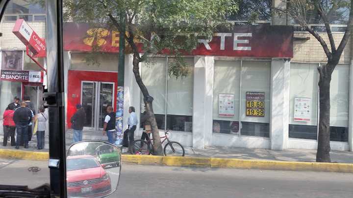 Fotografia tomada fuera de Banorte - Banco en Iztapalapa, CDMX
