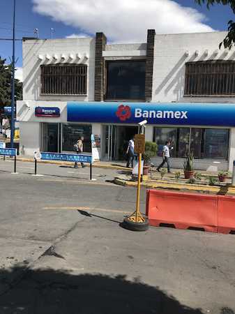 Fotografia tomada fuera de Sucursal Banamex Boulevard Ignacio Zaragoza, Puebla, Pue - Banco en Heroica Puebla de Zaragoza, Pue.