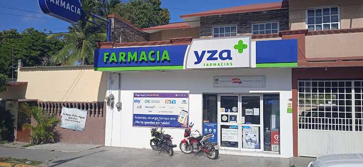 Fotografia tomada fuera de Farmacia La Economica - Comercio en Ignacio de la Llave, Ver.