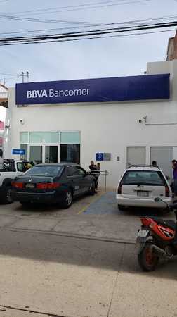 Fotografia tomada fuera de Banco BBVA - Banco en Tlapa de Comonfort, Gro.