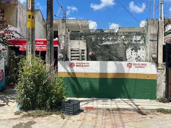Fotografia tomada fuera de Diconsa 021 - Comercio en Cozumel, Q.R.