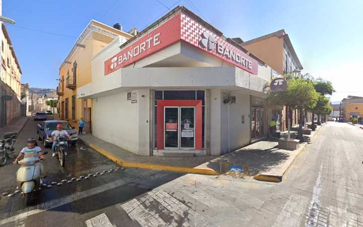 Fotografia tomada fuera de Banorte - Banco en Atotonilco el Alto, Jal.