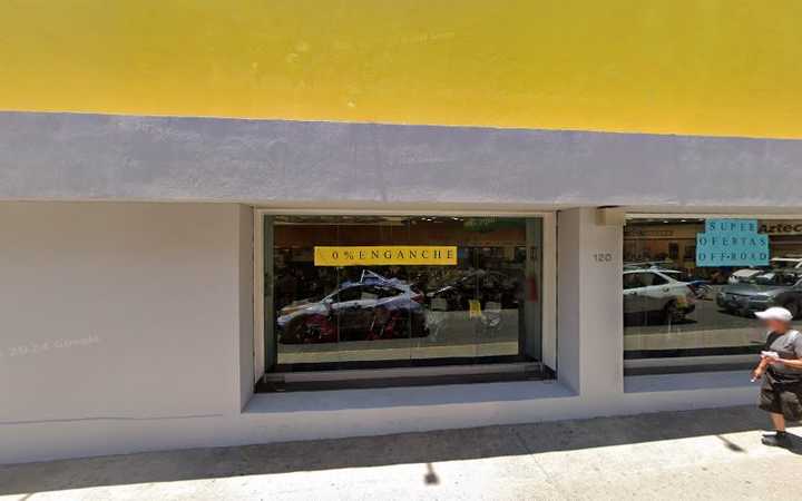 Fotografia tomada fuera de Western Union - Money transfer service en Atotonilco el Alto, Jal.