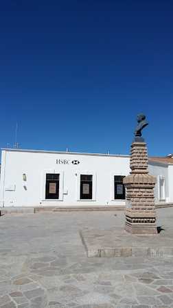 Fotografia tomada fuera de HSBC - Banco en Sombrerete, Zac.