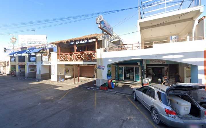 Fotografia tomada fuera de ATM MULTIVA - Banco en Puerto Peñasco, Son.