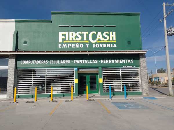 Fotografia tomada fuera de First Cash 3402 - Casa de empeños en Francisco I. Madero, Coah.