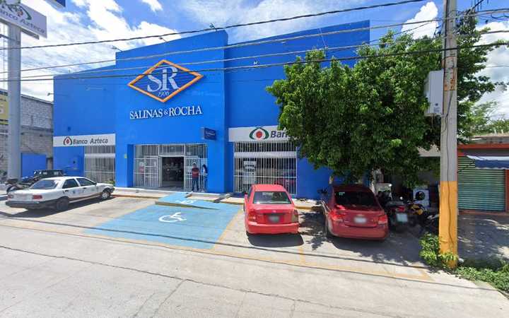 Fotografia tomada fuera de Banco Azteca - Banque en Jojutla, Mor.