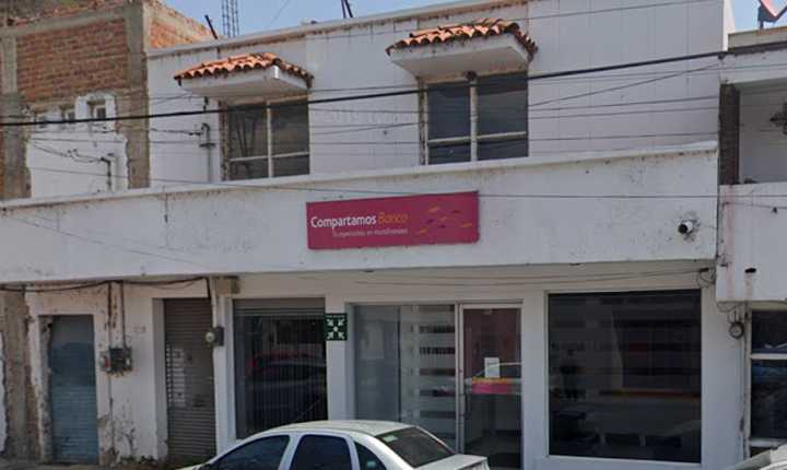 Fotografia tomada fuera de Compartamos Banco - Institución financiera en Chapala, Jal.