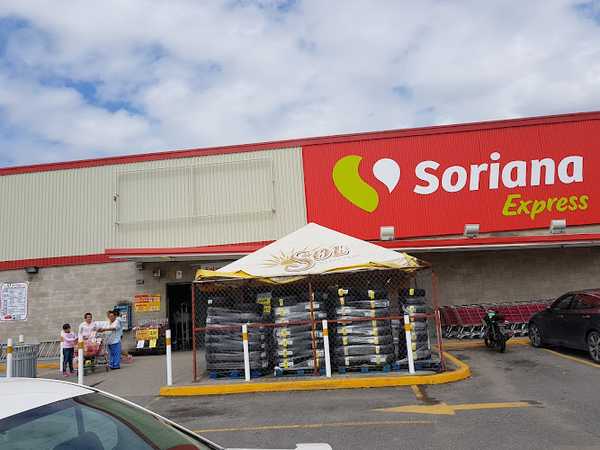 Fotografia tomada fuera de Soriana Express Coatzintla - Supermercado en Coatzintla, Ver.