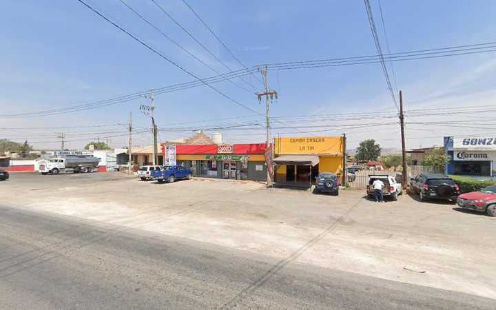 Fotografia tomada fuera de Grupo Financiero Banorte Corresponsal VALLE GONZALEZ GDL - Banco en Valle de Guadalupe, Jal.