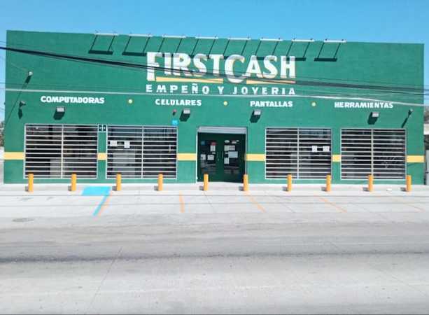 Fotografia tomada fuera de First Cash - Casa de empeños en Sonora, Son.