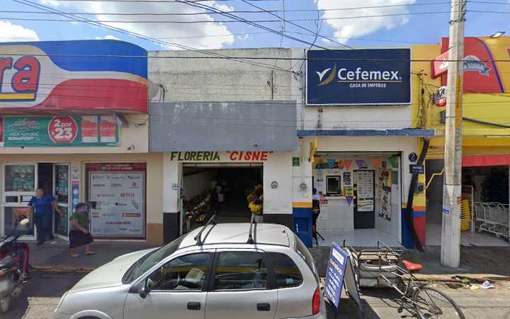 Fotografia tomada fuera de Financiera Cefemex - Casa de empeños en Umán, Yuc.