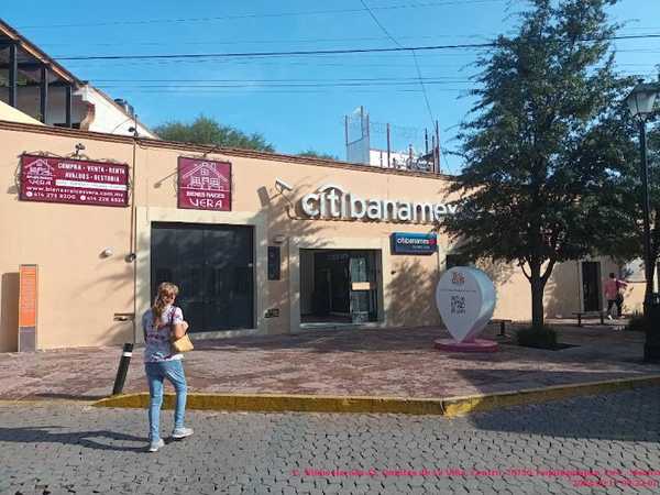 Fotografia tomada fuera de Sucursal Banamex Tequisquiapan, Qro. - Banco en Querétaro, Qro.