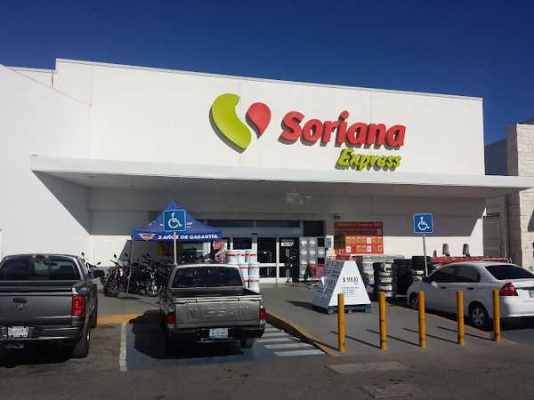Fotografia tomada fuera de Soriana Mercado Express Autlán - Supermercado en Autlán de Navarro, Jal.