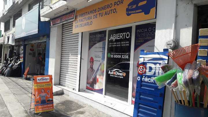 Fotografia tomada fuera de AutoDinero Metepec - Casa de empeños en Toluca de Lerdo, Edomex.