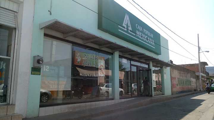 Fotografia tomada fuera de Caja Popular Mexicana - Cooperativa de ahorro y crédito en Abasolo, Gto.