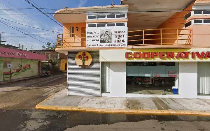 Fotografia tomada fuera de Cooperativa Suljaa S.C.L. - Credit union en Cuajinicuilapa, Gro.