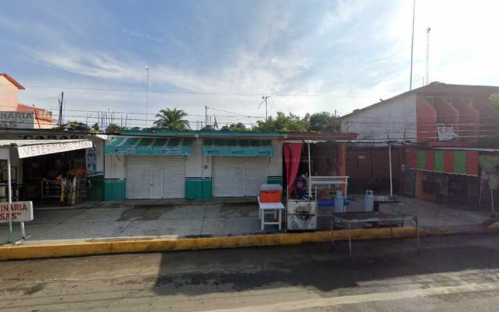 Fotografia tomada fuera de Western Union - Money transfer service en Cuajinicuilapa, Gro.