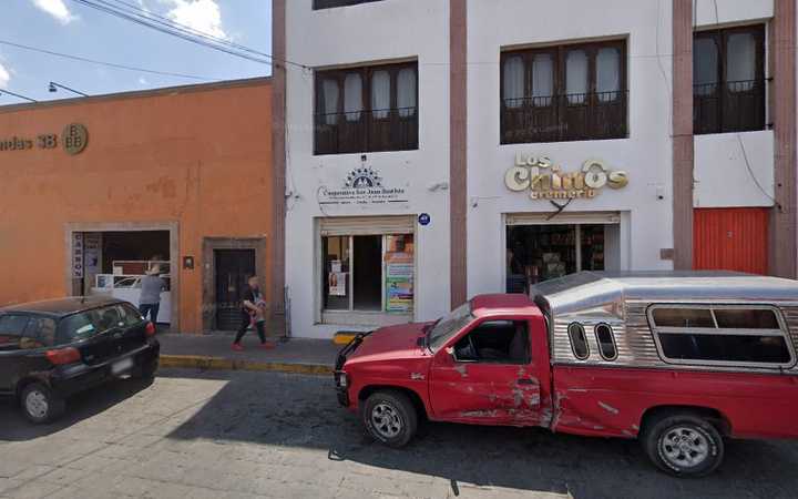 Fotografia tomada fuera de Cooperativa San Juan Bautista - Institución financiera en Huichapan, Hgo.