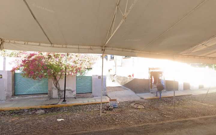 Fotografia tomada fuera de Caja Solidaria - Bank en Huichapan, Hgo.