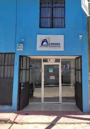 Fotografia tomada fuera de Mi Cooperativa Lomas - Agencia de préstamos en San Cristóbal de las Casas, Chis.
