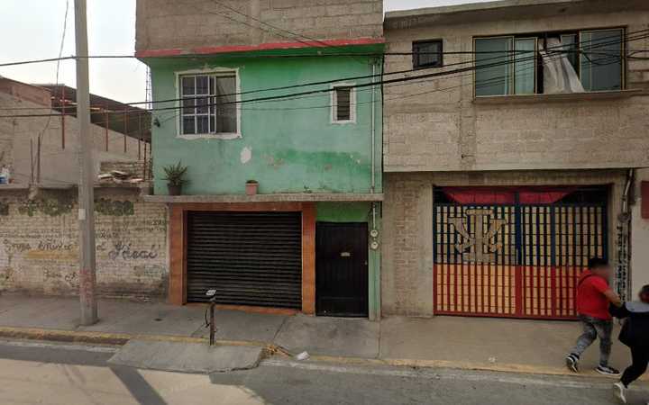 Fotografia tomada fuera de Apoyo Económico Familiar - Institución financiera en Chicoloapan de Juárez, Edomex.