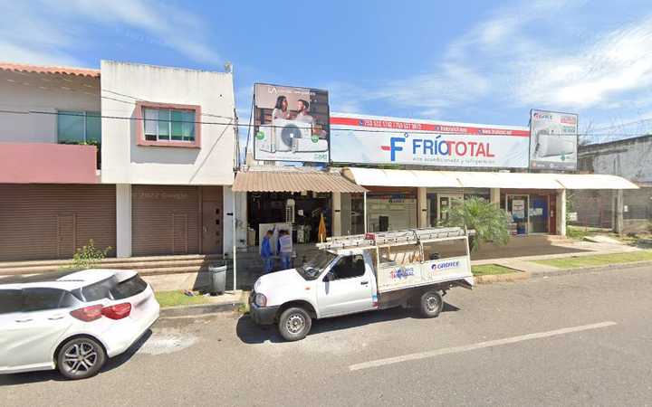 Fotografia tomada fuera de Servicios Prendarios del Sur S.A. de C.V. - Loan agency en Cdad. Lázaro Cárdenas, Mich.